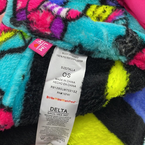 NWT Reversible Plush Throw Blanket Blue Black Stripe Print - Little Miss Matched - Picture 8 of 8